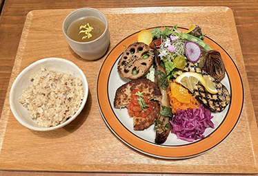 モダナークファームカフェ