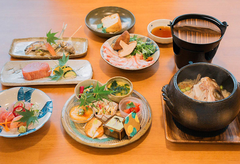 鶴み屋