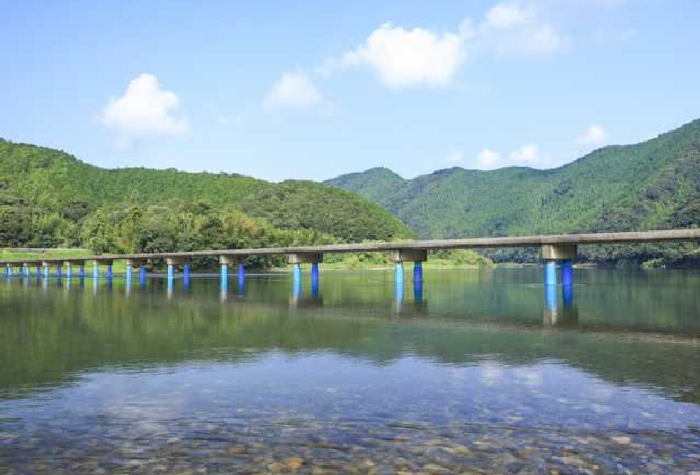 佐田沈下橋