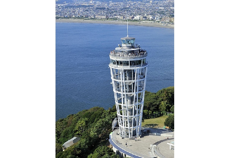江の島サムエル・コッキング苑／江の島シーキャンドル（展望灯台）