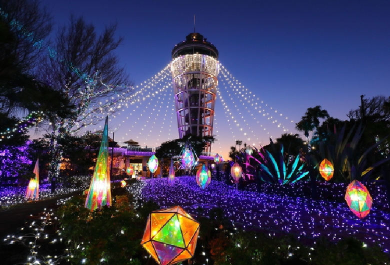 江の島サムエル・コッキング苑／江の島シーキャンドル（展望灯台）