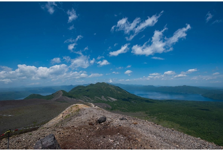 樽前山