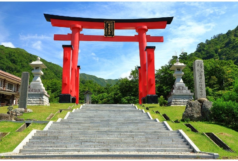 湯殿山神社（出羽三山神社）