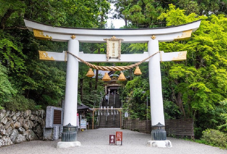 寳登山神社