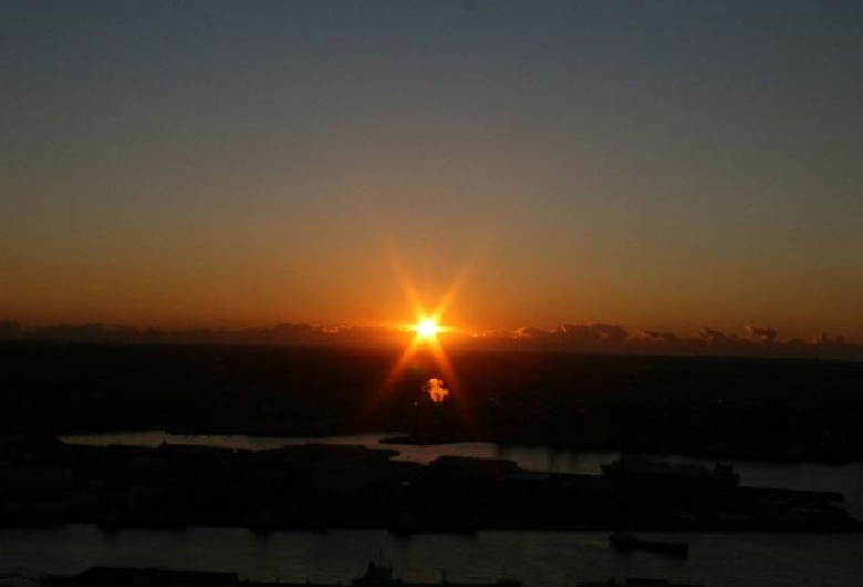 千葉ポートタワー