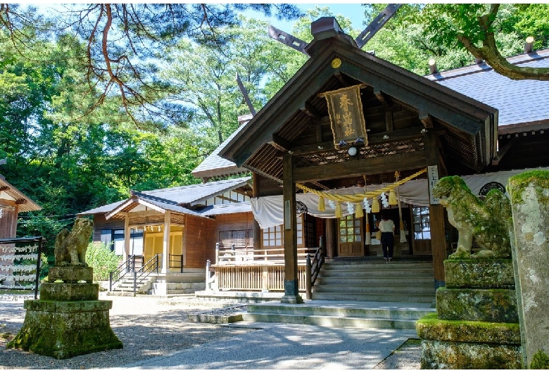 春日山神社