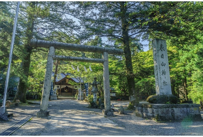 春日山神社