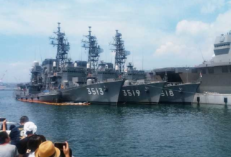 呉湾艦船めぐり