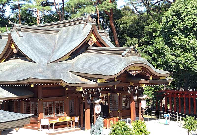 進雄神社