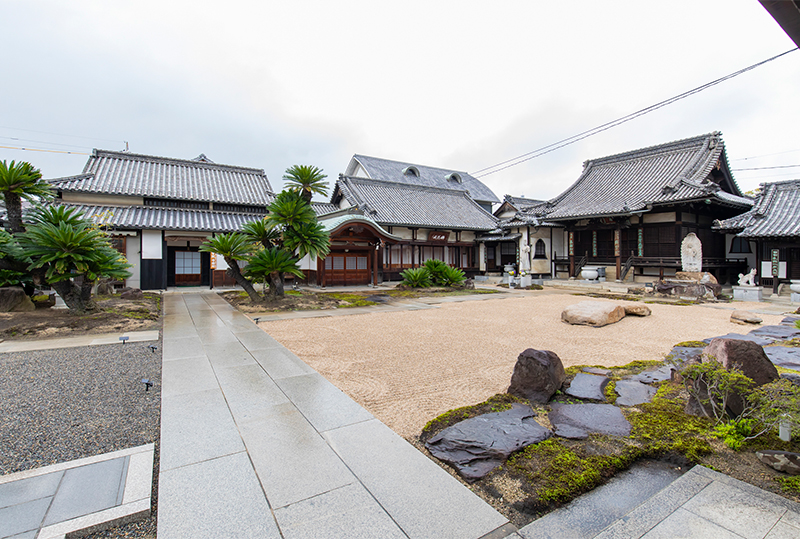 持宝院