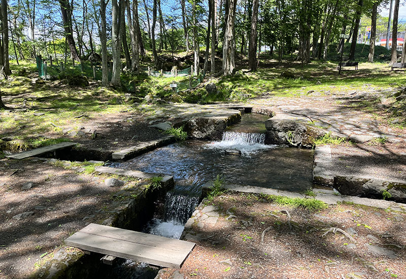 三分一湧水館