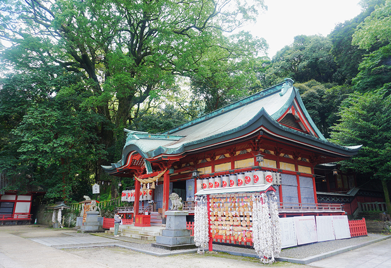 八幡朝見神社