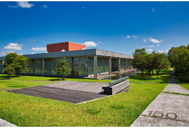 福井県立図書館