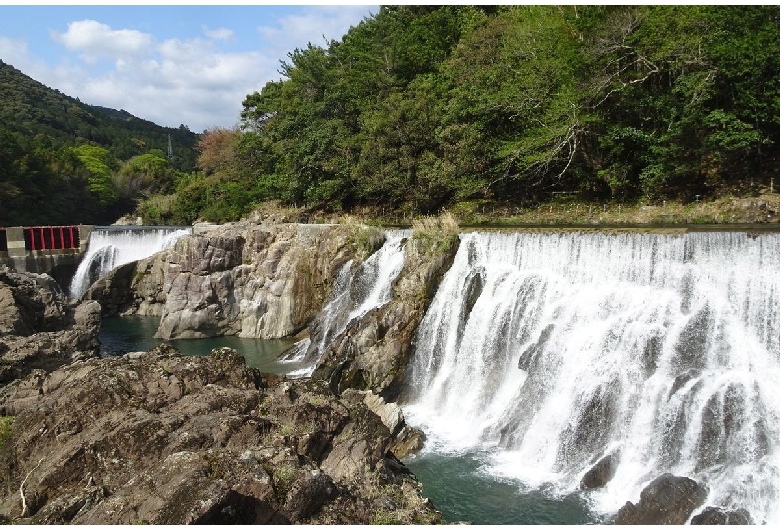 長篠堰堤（長篠堰堤余水吐）