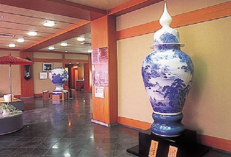 砥部焼伝統産業会館