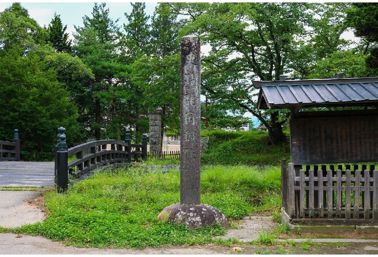 龍岡城