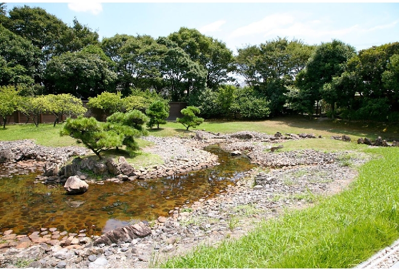 平城京左京三条二坊宮跡庭園