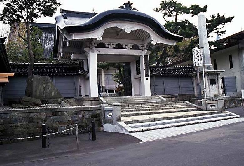東本願寺（函館別院）