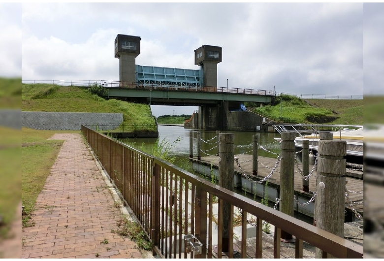 横利根閘門 （横利根閘門ふれあい公園）