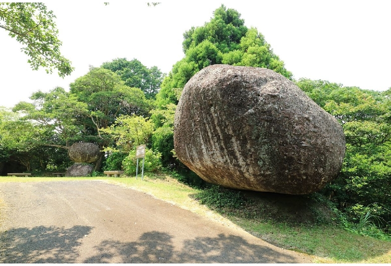 川平の巨石群