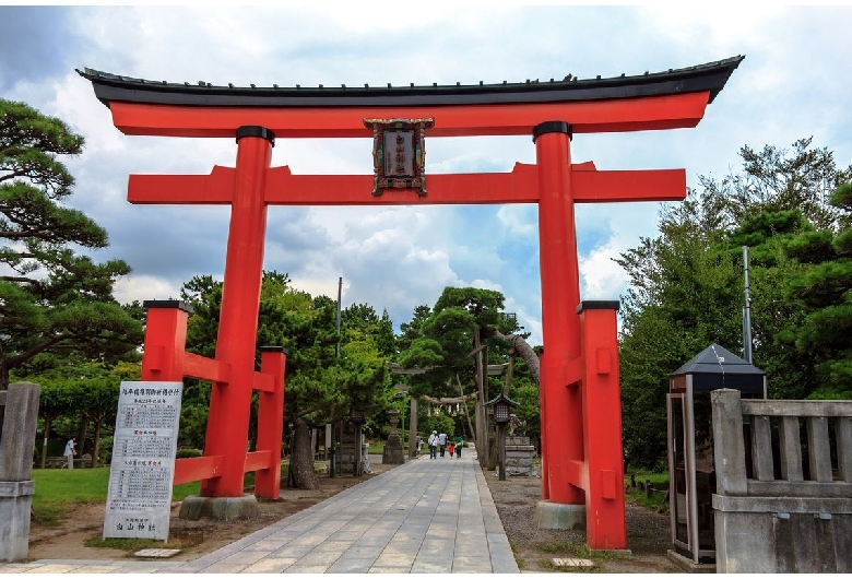 白山神社