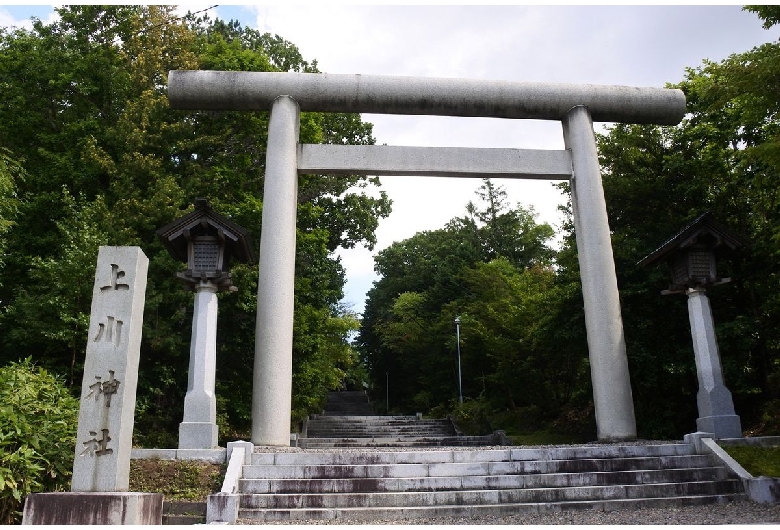 旭川川上神社