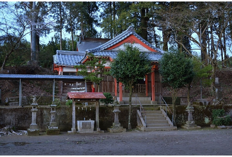 興玉神社