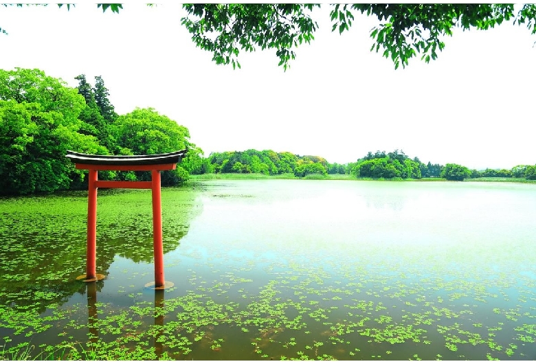 薦神社