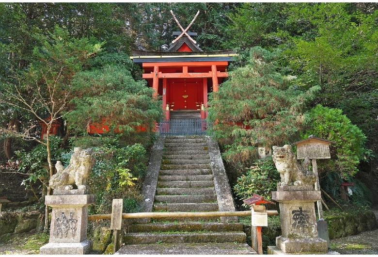 夜支布山口神社