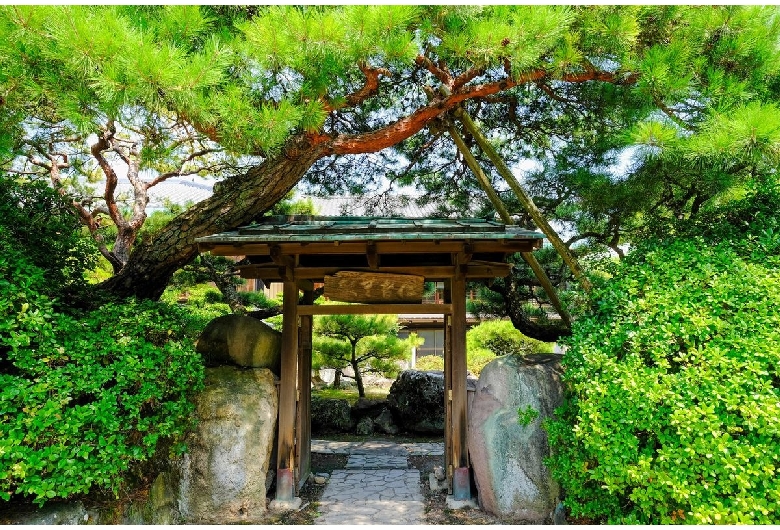 琴ノ浦 温山荘園