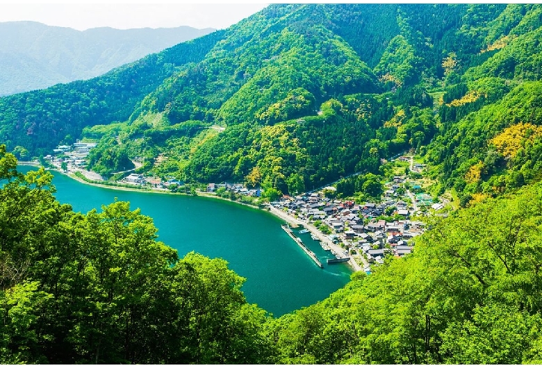 菅浦の湖岸集落景観