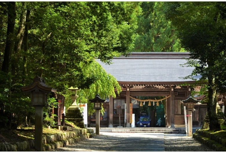 雄山神社（岩峅前立社壇）