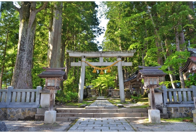 雄山神社（芦峅中宮祈願殿）