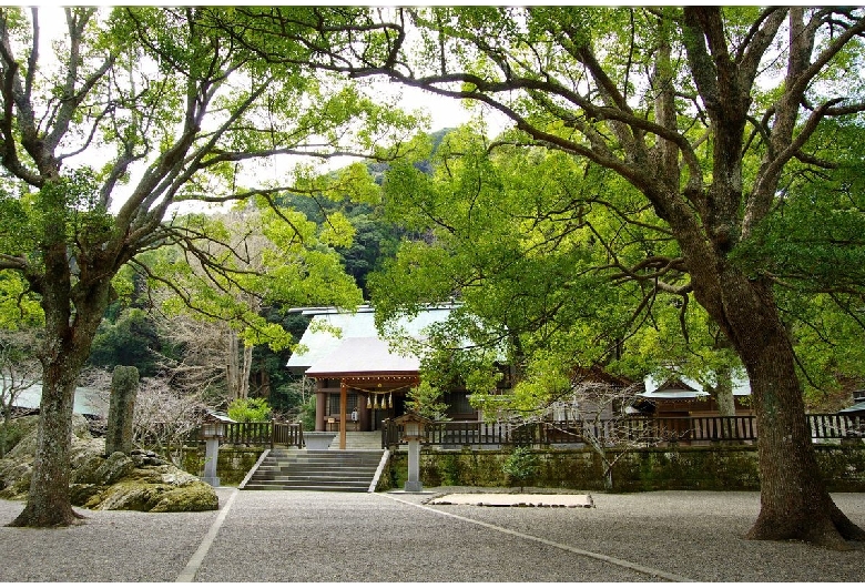 安房神社