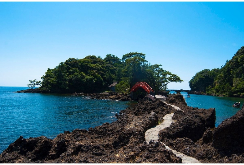 矢島・経島（佐渡島）