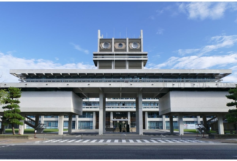 奈良県庁屋上庭園（奈良公園）