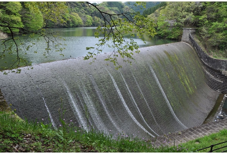 白水溜池堰堤（白水ダム）