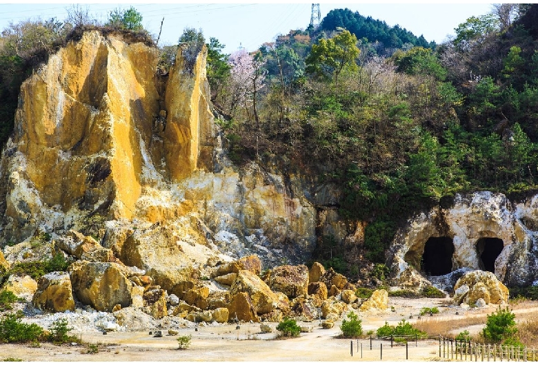 泉山磁石場