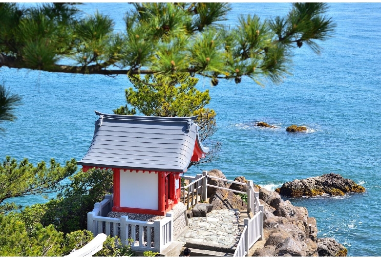 桂浜竜王宮（海津見神社）