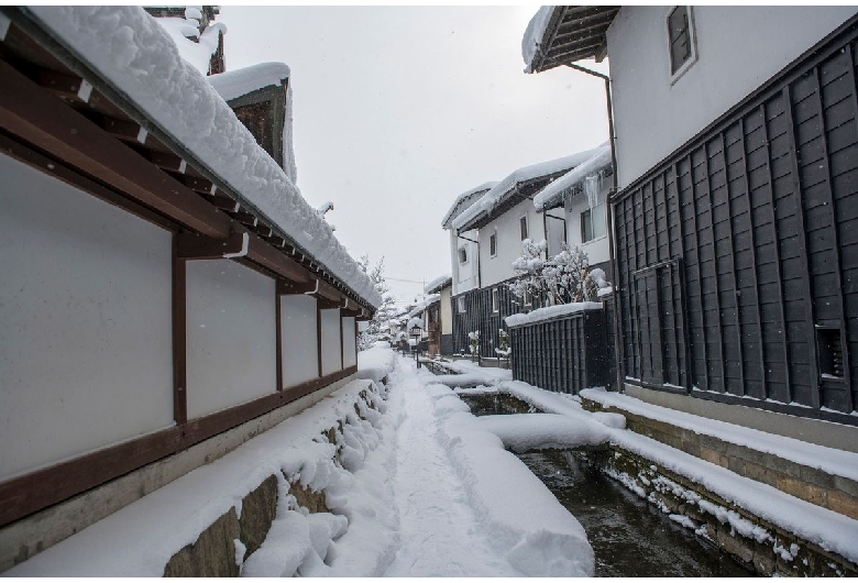 白壁土蔵街（飛騨古川）