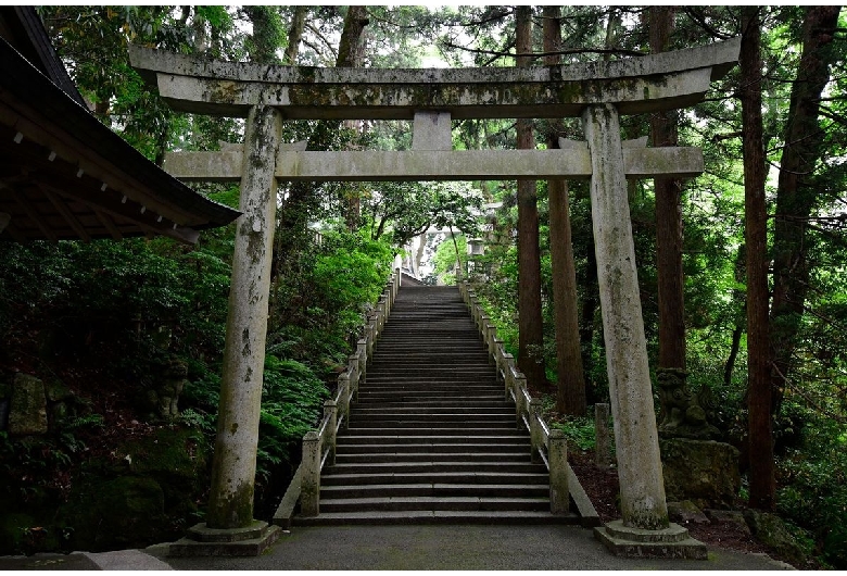 白山比咩神社