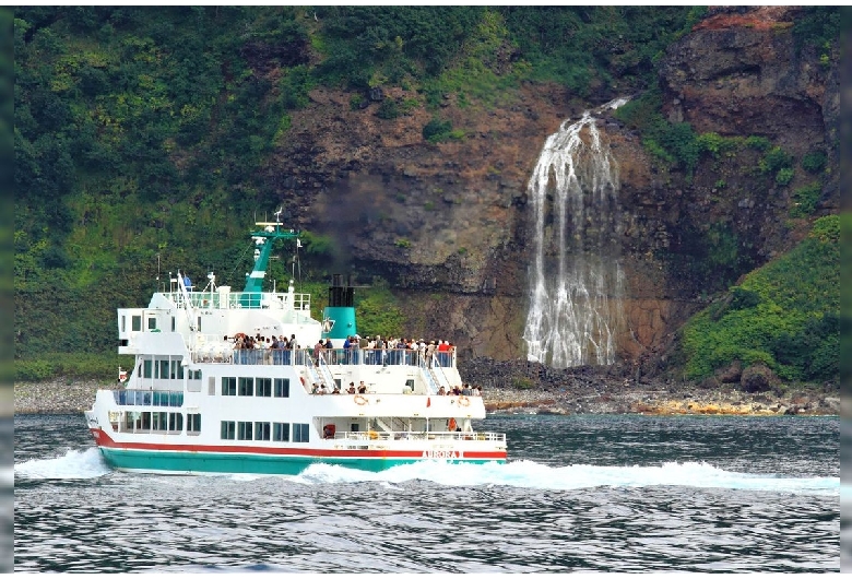 知床半島クルーズ