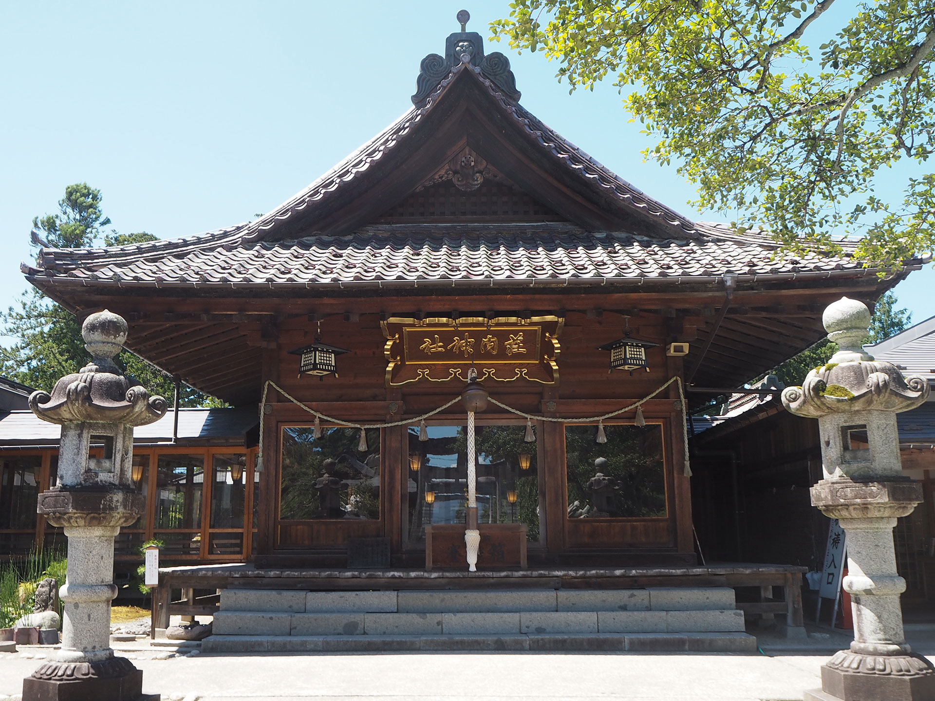 荘内神社