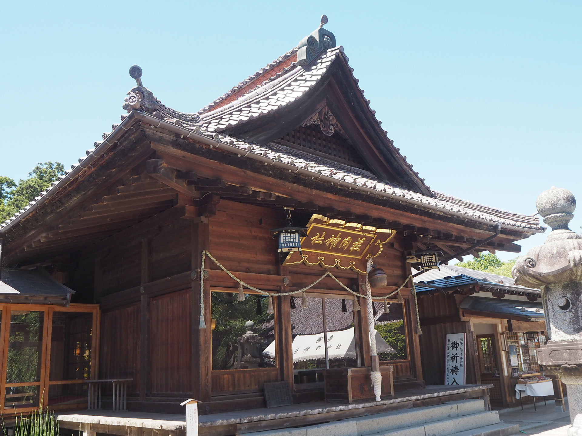 荘内神社