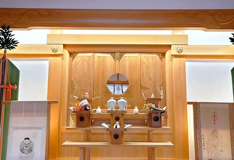 白根三吉神社