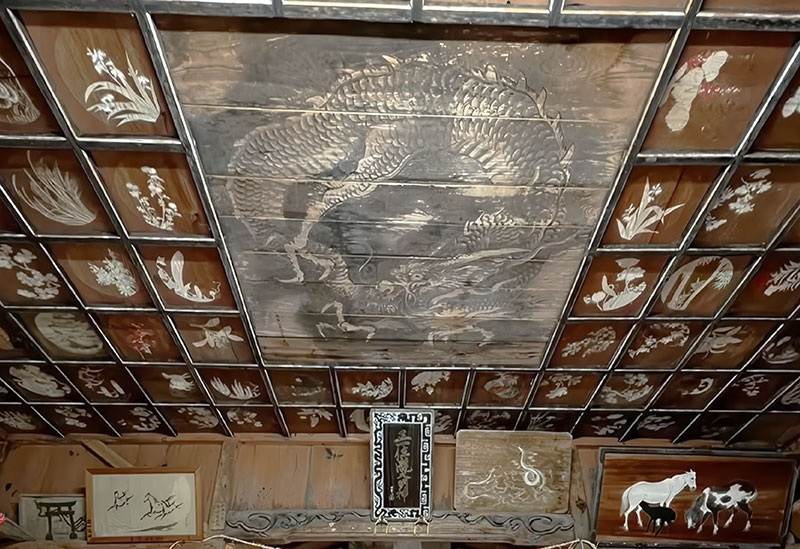 白根三吉神社