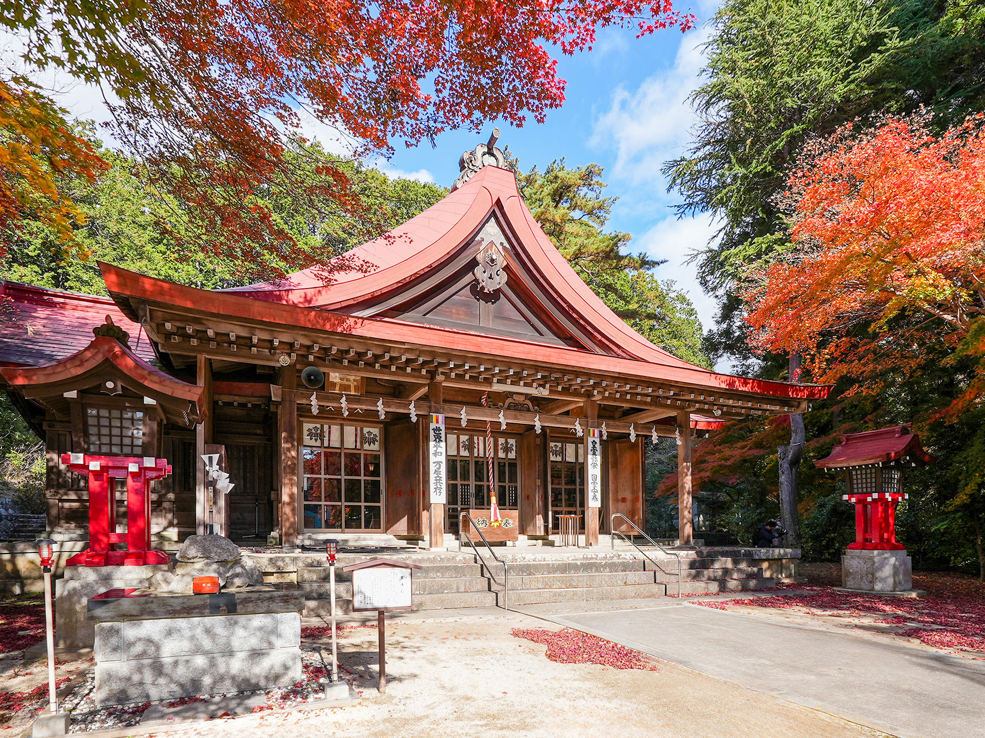 霊山神社