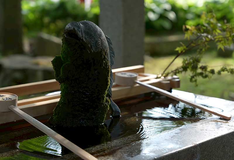 神炊館神社