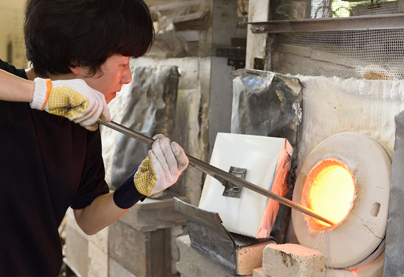 粋工房株式会社＞子どもも大人も夢中になれるガラス工芸体験｜福岡