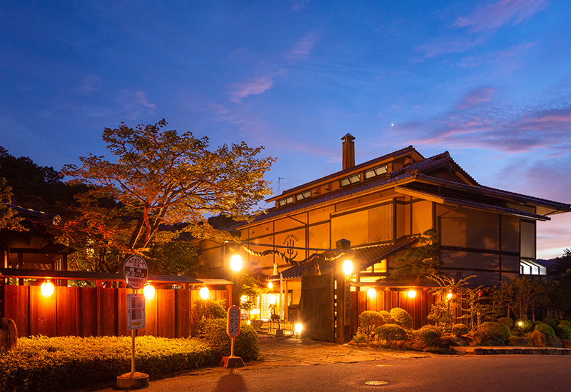 神楽門前湯治村